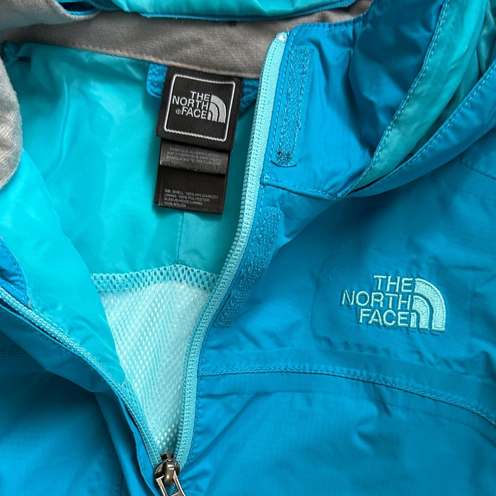 The North Face Kids Aqua Raincoat - Picture 2 of 6